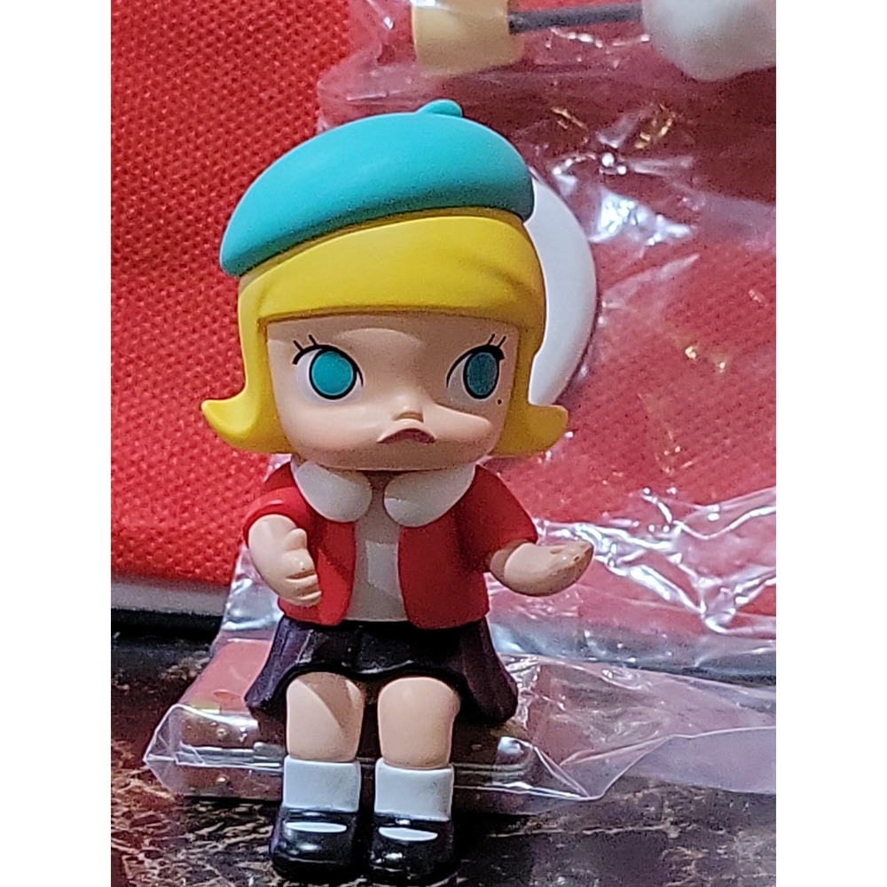 MOLLY Imaginary Wandering Series by POP MART. Fantasies Of Flight Character.